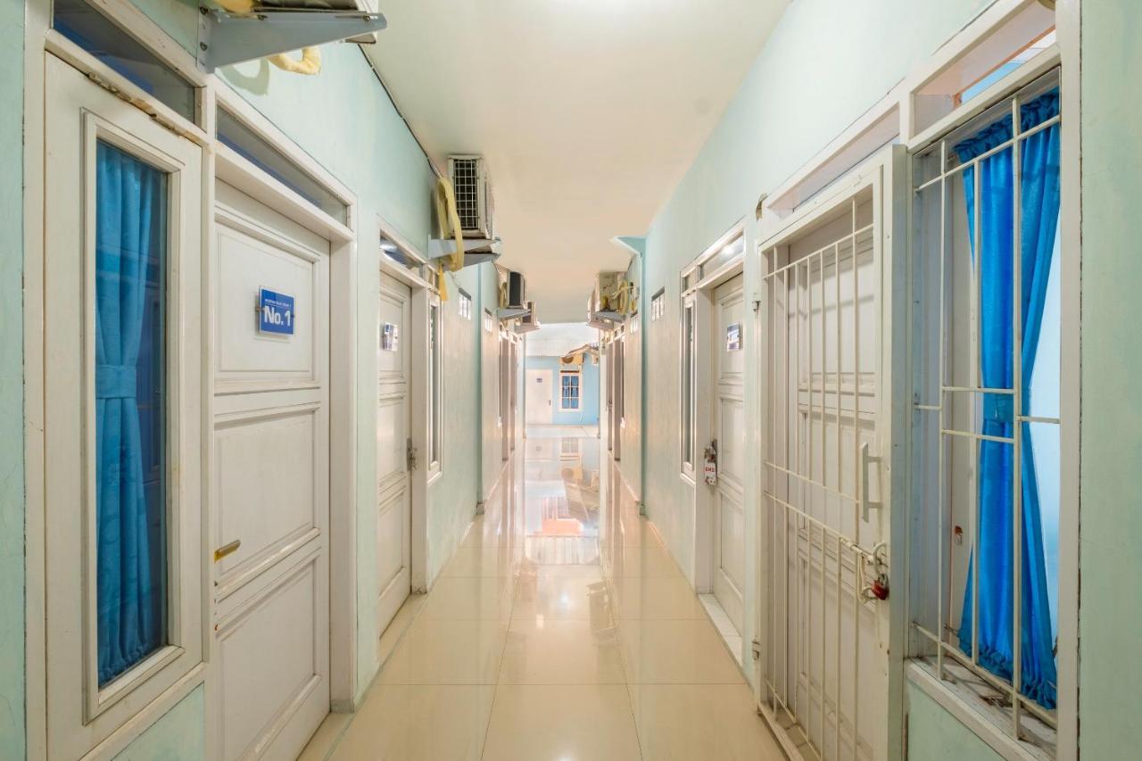 Reddoorz Syariah At Jl Pangeran Hidayatullah Cianjur Hotel Exterior foto